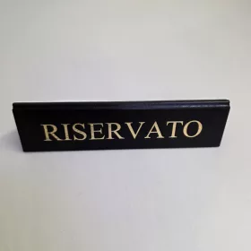   RISERVATO cedulka „Rezervováno", černá koženka, se zlatým nápisem, velká