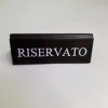 RISERVATO cedulka „Rezervováno", tmavě hnědá koženka, s bílým nápisem, malá