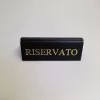RISERVATO cedulka „Rezervováno", černá koženka, se zlatým nápisem, malá