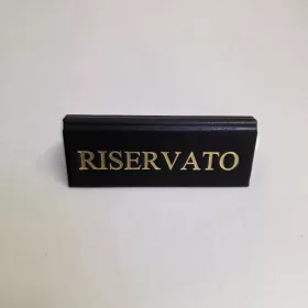   RISERVATO cedulka „Rezervováno", černá koženka, se zlatým nápisem, malá
