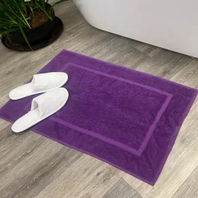 Pohodlný koupelnový kobereček fialový 50x80, 700 g